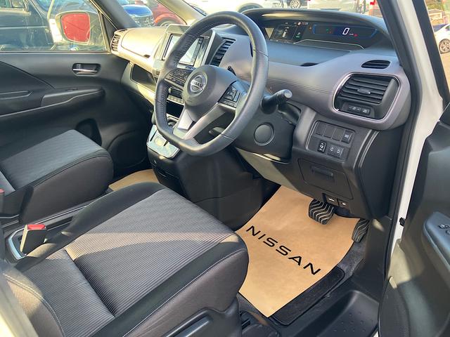 セレナ ｅ－パワー　ハイウェイスターＶ　社外メモリーナビ　社外前後ドライブレコーダー　プロパイロット　スマートルームミラー　後側方支援　ＥＴＣ　アラウンドビューモニター　エマージェンシーブレーキ（8枚目）