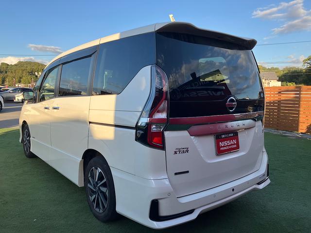 セレナ ハイウェイスターＶ　防水シート　純正メモリーナビ　純正前後ドライブレコーダー　プロパイロット　スマートルームミラー　アラウンドビューモニター　ＥＴＣ　エマージェンシーブレーキ（6枚目）