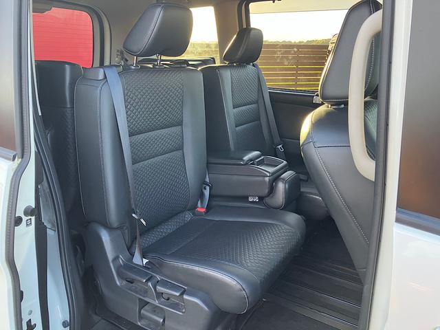 セレナ ハイウェイスターＶ　防水シート　純正メモリーナビ　純正前後ドライブレコーダー　プロパイロット　スマートルームミラー　アラウンドビューモニター　ＥＴＣ　エマージェンシーブレーキ（9枚目）