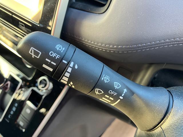 セレナ ハイウェイスターＶ　防水シート　純正メモリーナビ　純正前後ドライブレコーダー　プロパイロット　スマートルームミラー　アラウンドビューモニター　ＥＴＣ　エマージェンシーブレーキ（28枚目）