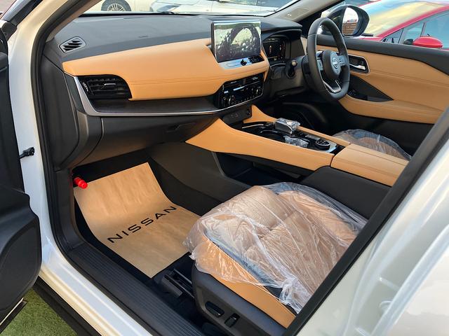 エクストレイル G e-4ORCE 純正メーカーナビ プロパイロット2.0 サンルーフ ナッパレザー BOSEスピーカー ステアリングヒーター シートヒーター クリアランスソナー アラウンドビューモニター(10枚目)