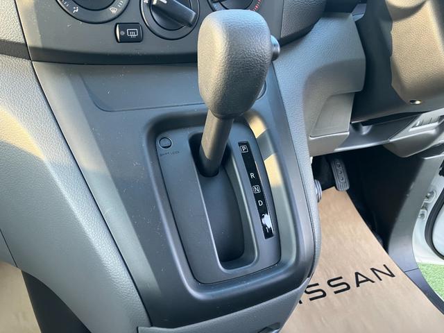 NV200バネットバン GX 社外ナビ Bカメラ ETC クリアランスソナー オートライト エマージェンシーブレーキ 電動格納ミラー 車線逸脱 横滑り防止(15枚目)