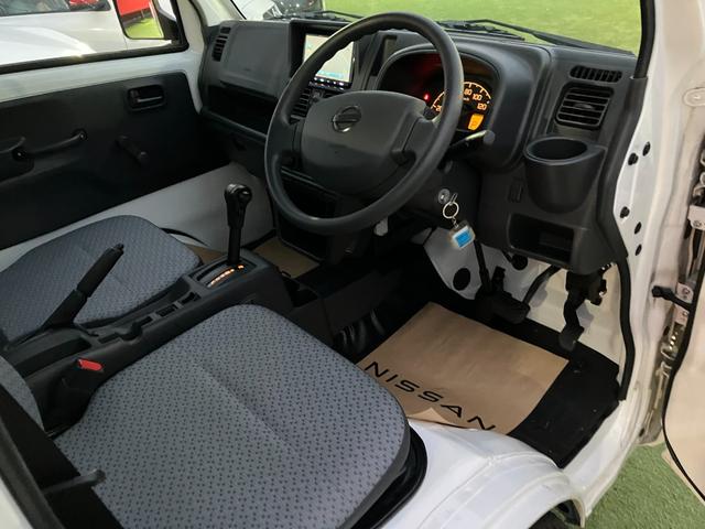 NT100クリッパートラック DX 社外メモリーナビ Bluetooth接続 ETC アイドリングストップ Wエアバック オートライト 横滑り防止 ABS(7枚目)