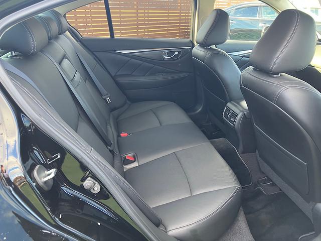 スカイライン ハイブリッド　ＧＴ　タイプＰ　純正ナビ　本革シート　プロパイロット２．０　アラウンドビューモニター　エマージェンシーブレーキ　クリアランスソナー　シートヒーター（9枚目）