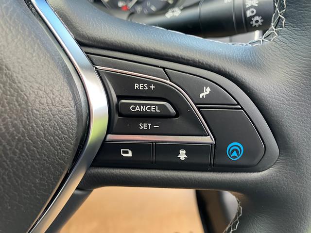 スカイライン ハイブリッド　ＧＴ　タイプＰ　純正ナビ　本革シート　プロパイロット２．０　アラウンドビューモニター　エマージェンシーブレーキ　クリアランスソナー　シートヒーター（15枚目）