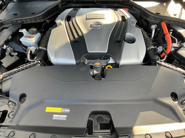 スカイライン ハイブリッド　ＧＴ　タイプＰ　純正ナビ　本革シート　プロパイロット２．０　アラウンドビューモニター　エマージェンシーブレーキ　クリアランスソナー　シートヒーター（17枚目）