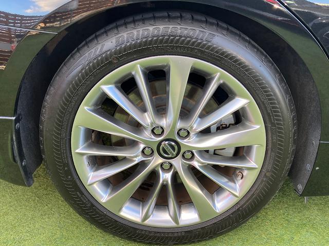 スカイライン ハイブリッド　ＧＴ　タイプＰ　純正ナビ　本革シート　プロパイロット２．０　アラウンドビューモニター　エマージェンシーブレーキ　クリアランスソナー　シートヒーター（18枚目）