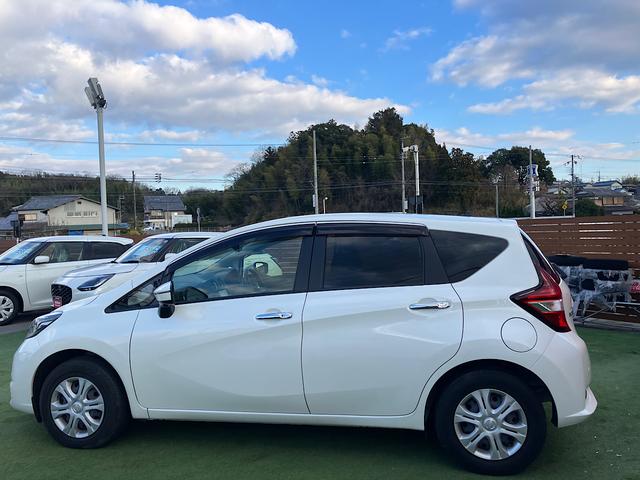 ノート Ｘ　純正メモリーナビ　アラウンドビューモニター　エマージェンシーブレーキ　クリアランスソナー　アイドリングストップ　スマートルームミラー（27枚目）