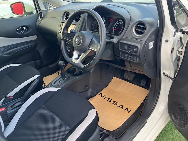 ノート Ｘ　純正メモリーナビ　アラウンドビューモニター　エマージェンシーブレーキ　クリアランスソナー　アイドリングストップ　スマートルームミラー（64枚目）