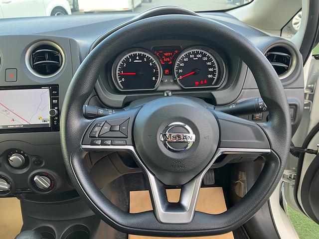 ノート Ｘ　純正メモリーナビ　アラウンドビューモニター　エマージェンシーブレーキ　クリアランスソナー　アイドリングストップ　スマートルームミラー（73枚目）