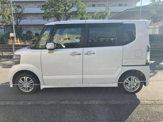 Ｎ－ＢＯＸカスタム Ｇ・Ｌパッケージ　タイミングチェーン　社外ナビ・フルセグＴＶ・Ｂｌｕｅｔｏｏｔｈ　左側パワースライドドア　ＥＴＣ　プッシュスタート　スマートキー　純正１４インチアルミ　ＨＩＤヘッドライト　ウインカー付電動格納ミラー（5枚目）