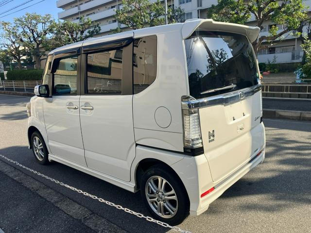 Ｎ－ＢＯＸカスタム Ｇ・Ｌパッケージ　タイミングチェーン　社外ナビ・フルセグＴＶ・Ｂｌｕｅｔｏｏｔｈ　左側パワースライドドア　ＥＴＣ　プッシュスタート　スマートキー　純正１４インチアルミ　ＨＩＤヘッドライト　ウインカー付電動格納ミラー（6枚目）