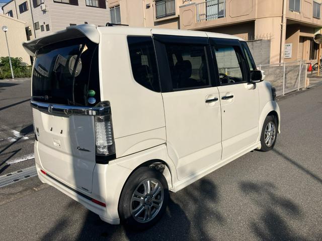 Ｎ－ＢＯＸカスタム Ｇ・Ｌパッケージ　タイミングチェーン　社外ナビ・フルセグＴＶ・Ｂｌｕｅｔｏｏｔｈ　左側パワースライドドア　ＥＴＣ　プッシュスタート　スマートキー　純正１４インチアルミ　ＨＩＤヘッドライト　ウインカー付電動格納ミラー（8枚目）
