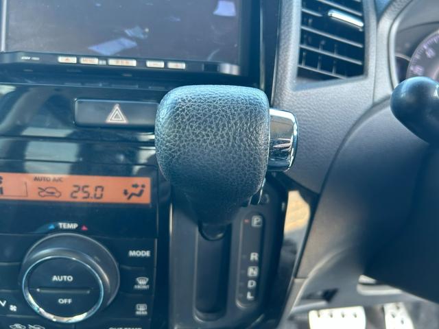 ルークス ハイウェイスターターボ　タイミングチェーン　両側パワースライドドア　社外ナビ・ワンセグＴＶ・バックモニター　スマートキー２個　プッシュスタート　純正１４インチアルミ　ＨＩＤヘッドライト　オートライト　フォグ　オートエアコン（13枚目）