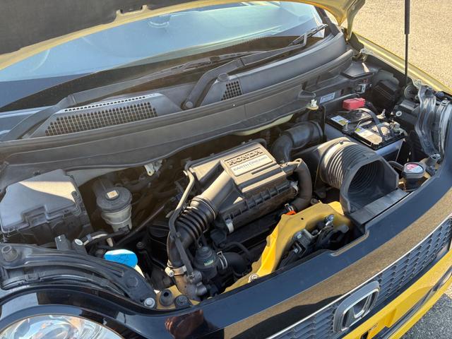 Ｎ－ＯＮＥ プレミアム　ツアラー・Ｌパッケージ　ターボ　ＬＭＳＰＯＲＴ１５インチアルミ２３年製造タイヤ　タイミングチェーン車　ナビ　地デジ　バックカメラ　ＥＴＣ　オートエアコン　スマートキー２個　車検整備付（28枚目）