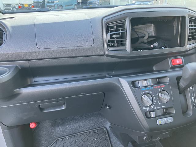 ミライース L SAIII スマアシ3・アイドリングストップ・マニュアルエアコン・ハロゲンヘッドライト・デジタルメーター・コーナーセンサー・キーレス・手引き式パーキングブレーキ・オートライト・オートハイビーム(38枚目)