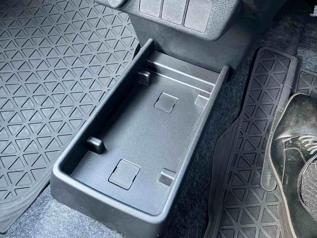 ミライース Ｌ　ＳＡＩＩＩ　スマアシ３・アイドリングストップ・マニュアルエアコン・ハロゲンヘッドライト・デジタルメーター・コーナーセンサー・キーレス・手引き式パーキングブレーキ・オートライト・オートハイビーム（25枚目）