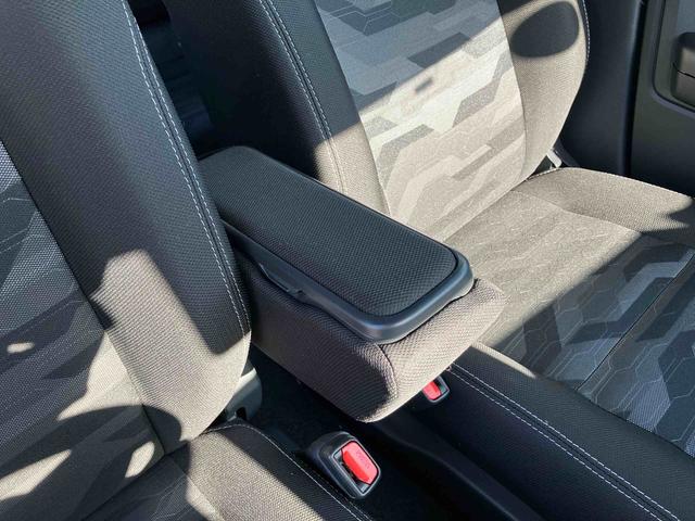 タフト Ｇ　ダーククロムベンチャー　キーフリーシステム／スカイフィールトップ／プッシュボタンエンジンスターター／アイドリングストップ／オートライト／コーナーセンサー／衝突回避支援システム／ＬＥＤヘッドライト／オートエアコン（39枚目）