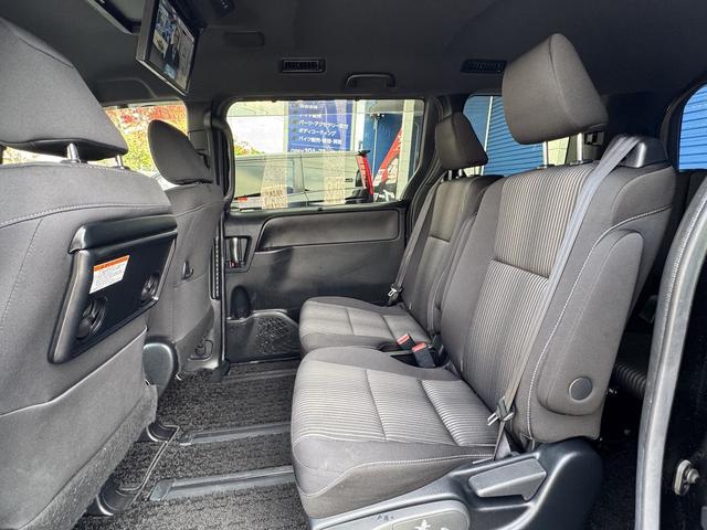 ヴォクシー ＺＳ　煌ＩＩ　１０インチナビ　フルセグＴＶ　バックモニター　雨滴除去　１２．１インチ後席モニター　両側電動スライドドア　メーター交換　交換前２７０１４ｋｍ交換後９２９２ｋｍ　合計３６３０６ｋｍ　プレミア１年保証（57枚目）