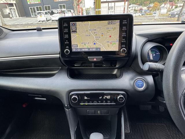 ヤリス ハイブリッドＧ　純正ナビ　フルセグＴＶ　パノラミックビューモニター　ＬＥＤヘッドライト　クルーズコントロール　ＥＴＣ２．０　セーフティセンス　ＲＳＡ　ＬＤＡ　プレミアブロンズ１年保証（17枚目）