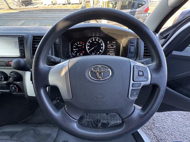 ハイエースバン ロングＤＸ　ＧＬパッケージ　ケンウッドナビ　ワンセグＴＶ　バックモニター　Ｂｌｕｅｔｏｏｔｈ　セーフティセンス　ＥＴＣ　ＰＫＳＢ　クリアランスソナー　６人乗り　積載量１１５０ｋｇ　プレミアブロンズ１年保証（12枚目）