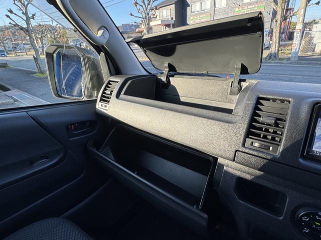 ハイエースバン ロングＤＸ　ＧＬパッケージ　ケンウッドナビ　ワンセグＴＶ　バックモニター　Ｂｌｕｅｔｏｏｔｈ　セーフティセンス　ＥＴＣ　ＰＫＳＢ　クリアランスソナー　６人乗り　積載量１１５０ｋｇ　プレミアブロンズ１年保証（17枚目）