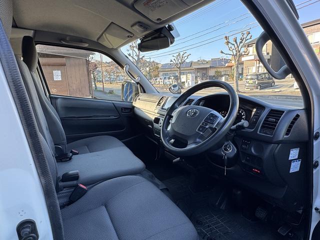 ハイエースバン ロングＤＸ　ＧＬパッケージ　ケンウッドナビ　ワンセグＴＶ　バックモニター　Ｂｌｕｅｔｏｏｔｈ　セーフティセンス　ＥＴＣ　ＰＫＳＢ　クリアランスソナー　６人乗り　積載量１１５０ｋｇ　プレミアブロンズ１年保証（47枚目）