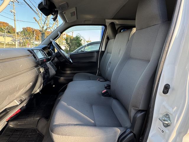 ハイエースバン ロングＤＸ　ＧＬパッケージ　ケンウッドナビ　ワンセグＴＶ　バックモニター　Ｂｌｕｅｔｏｏｔｈ　セーフティセンス　ＥＴＣ　ＰＫＳＢ　クリアランスソナー　６人乗り　積載量１１５０ｋｇ　プレミアブロンズ１年保証（56枚目）