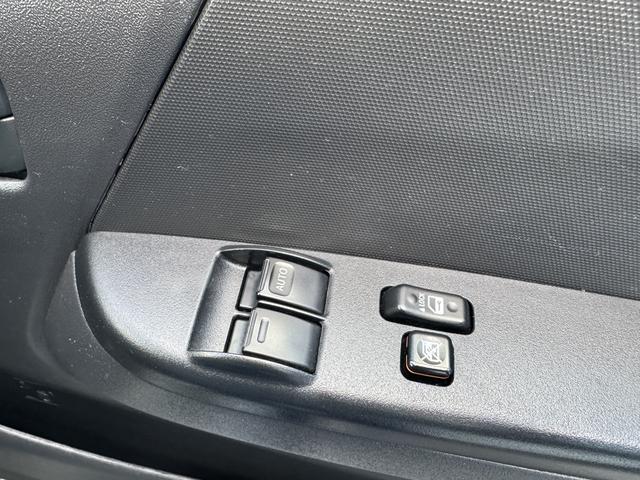 ハイエースバン ロングジャストローＤＸ　３人乗り　荷室床板張り　セーフティセンス　ＬＤＡ　ＰＫＳＢ　ＥＴＣ　キーレス　積載量１０００ｋｇ　プレミアブロンズ１年保証（21枚目）