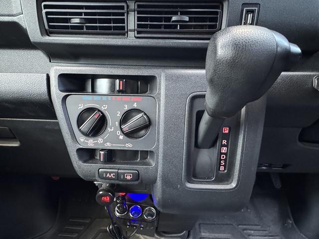 ハイゼットカーゴ クルーズ　アルパイン９インチディスプレイオーディオ　バックカメラ　スマートアシスト　デジタルミラー型ドライブレコーダー　スマートキー　ＬＥＤヘッドライト　フロントパワーウィンドウ　プレミアブロンズ１年保証（15枚目）