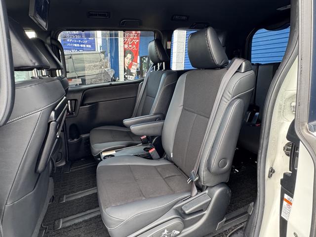 ノア ハイブリッドＳｉ　ダブルバイビーＩＩ　モデリスタフルエアロ　１０インチナビ　フルセグＴＶ　バックモニター　１２．１インチ後席モニター　両側パワースライドドア　ＬＥＤヘッドライト　シートヒーター　ＥＴＣ　プレミアブロンズ１年保証（61枚目）