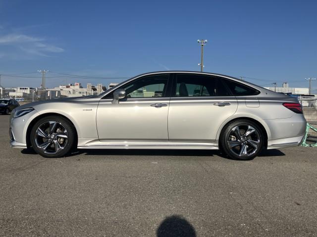 クラウンハイブリッド ＲＳアドバンス　本革シート　パノラミックビュー　パーキングＳ　★オプション装備車★純正エアロスポイラー【フロント・リヤ】★電動ムーンルーフ【チルト・スライド式】★パノラミックビューモニター★インテリジェントパーキングサポート★黒本革メモリーパワーシート（15枚目）