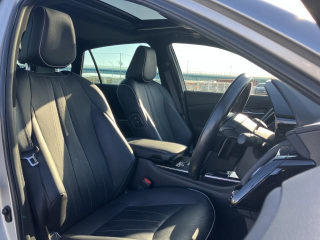 クラウンハイブリッド ＲＳアドバンス　本革シート　パノラミックビュー　パーキングＳ　★オプション装備車★純正エアロスポイラー【フロント・リヤ】★電動ムーンルーフ【チルト・スライド式】★パノラミックビューモニター★インテリジェントパーキングサポート★黒本革メモリーパワーシート（23枚目）