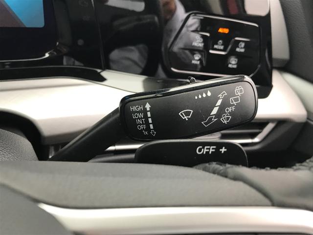 ゴルフ ＴＤＩアクティブアドバンス　ディーゼルターボ　新車保証書付　★ダイナミックコーナーライト★駐車支援システム★ＬＥＤマトリックスヘッドライト★ヘッドアップディスプレイ★ＬＥＤテールランプ★ディスカバリープロ付（38枚目）