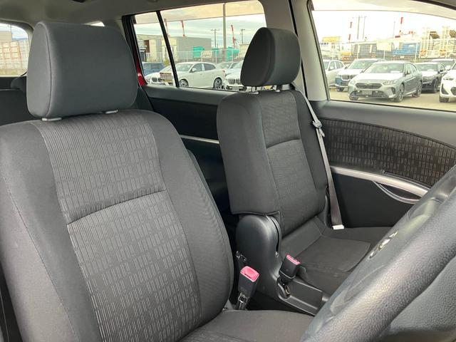 TOYOTA ISIS PLATANA