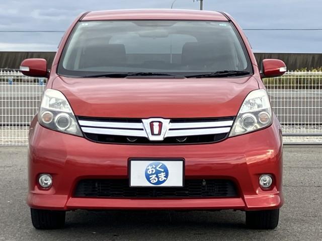 TOYOTA ISIS PLATANA