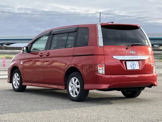 TOYOTA ISIS PLATANA