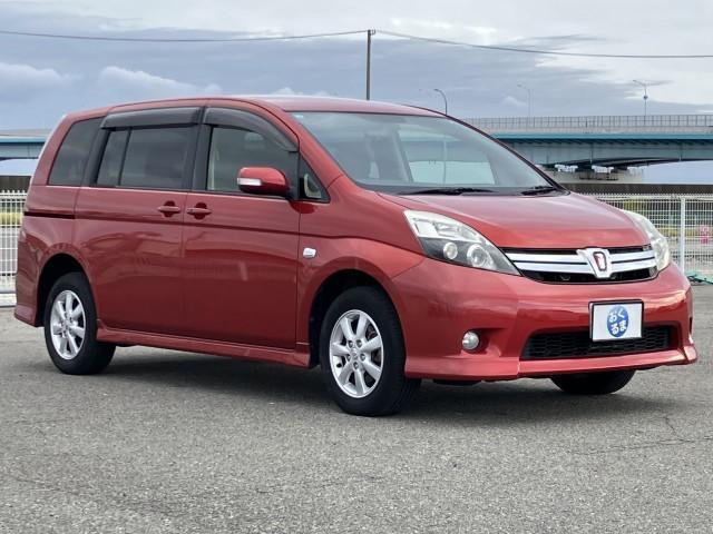 TOYOTA ISIS PLATANA