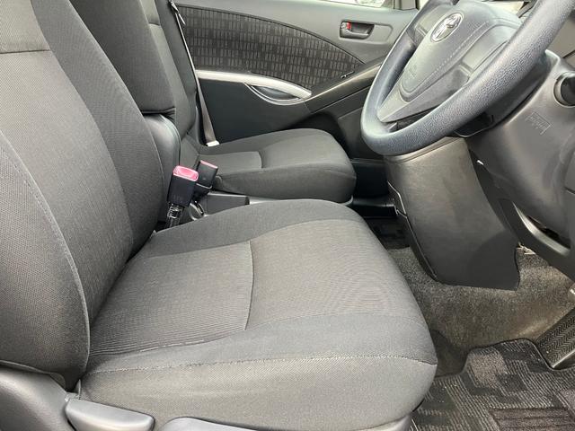 TOYOTA ISIS PLATANA