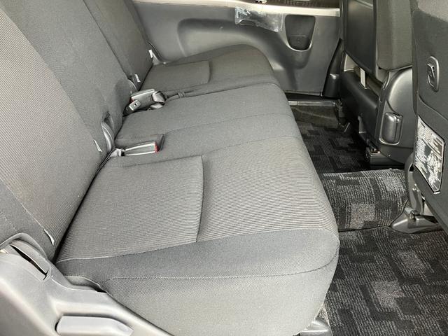 TOYOTA ISIS PLATANA