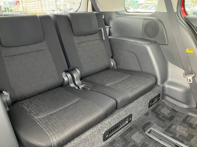 TOYOTA ISIS PLATANA