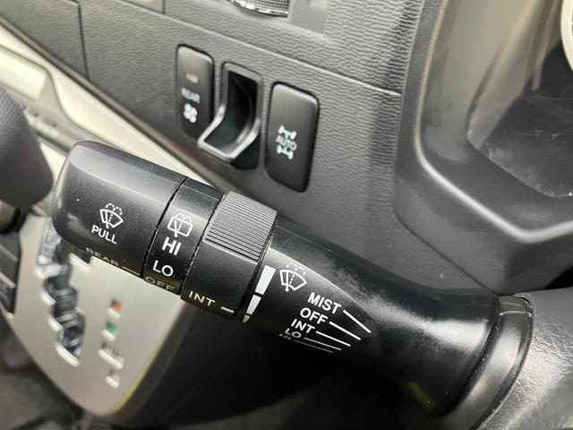 TOYOTA ISIS PLATANA