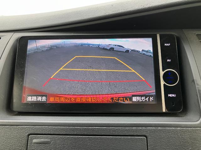 TOYOTA ISIS PLATANA