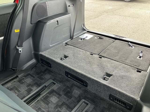 TOYOTA ISIS PLATANA