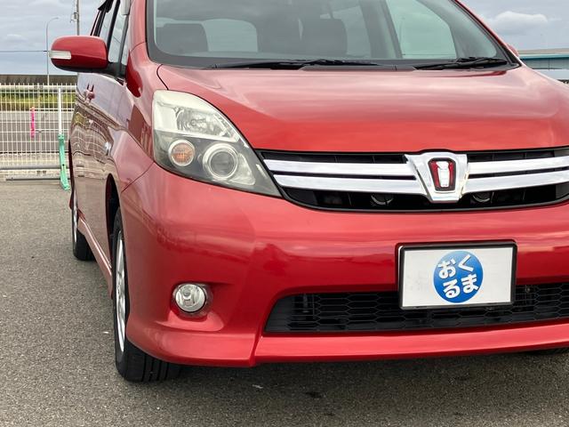 TOYOTA ISIS PLATANA