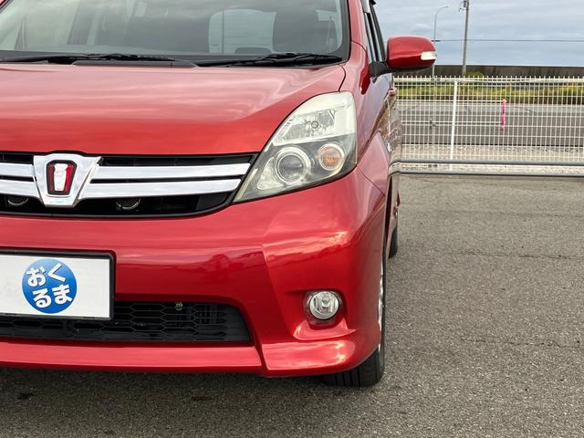TOYOTA ISIS PLATANA
