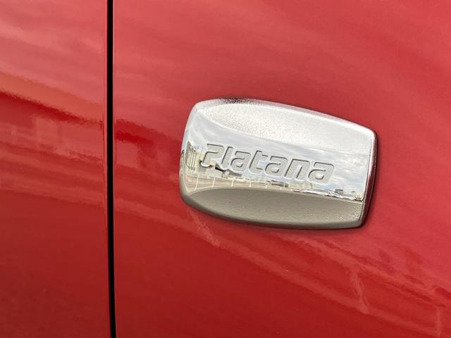 TOYOTA ISIS PLATANA