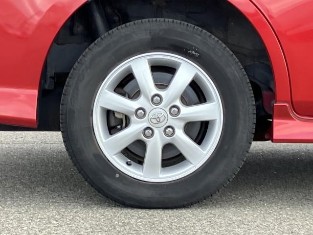 TOYOTA ISIS PLATANA