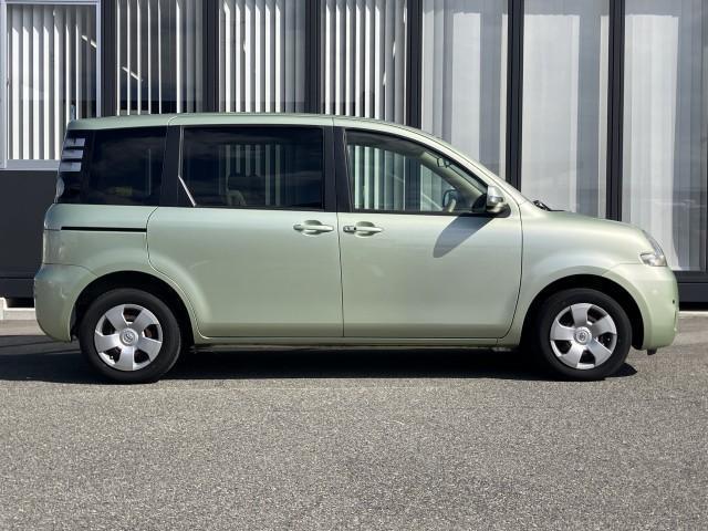 シエンタ Ｇ　両側パワースライドドア　ＨＩＤヘッドランプ　ＶＳＣ　★純正ＳＤナビＴＶ★ＤＶＤ再生付★ＣＤオーディオ★バックガイドモニター★エントリーキーレス★電動格納式リモコンドアミラー★コーナーセンサー付★３列シート７人乗り★プライバシーガラス★両側パワースライド（18枚目）