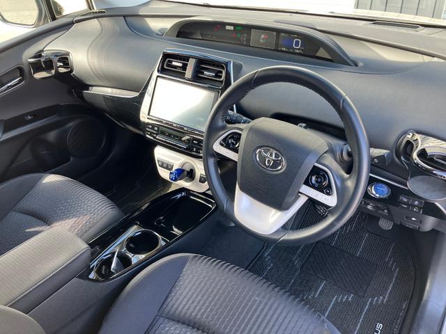 プリウス A セーフティセンス BSM・HUD パーキングアシスト ★純正9インチSDナビTV★Bluetooth★DVD再生付★ビルトインEТC【ナビ連動式】★バックガイドモニター★革巻きステアリングスイッチ★マルチインフォメーションディスプレイ(7枚目)